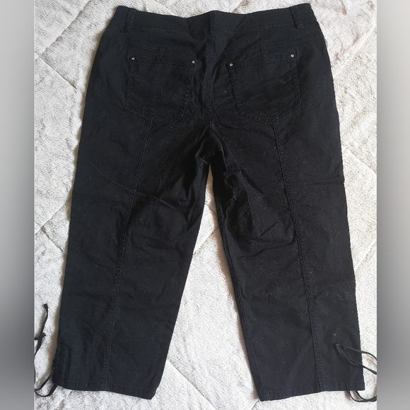 Style&Co Capri pants. Size 8. - Picture 6 of 10